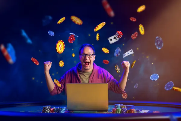 A person using their device against a moody casino-themed background, illustrating the smooth re-entry process at K677.